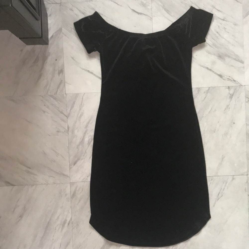 Derek Heart Black Off Shoulder Sz Small Velvet Dress